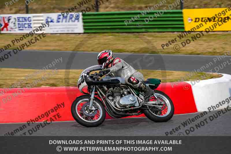 Vintage motorcycle club;eventdigitalimages;mallory park;mallory park trackday photographs;no limits trackdays;peter wileman photography;trackday digital images;trackday photos;vmcc festival 1000 bikes photographs